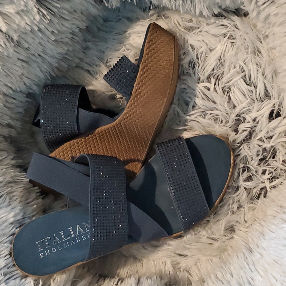 Wedge heels